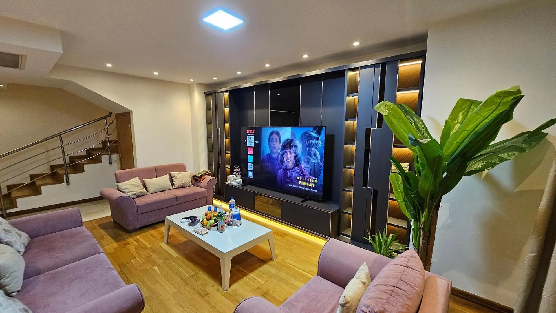 Taksim Perfect Residence, 3 Bedrooms, Pool, Sauna, Gym Κωνσταντινούπολη