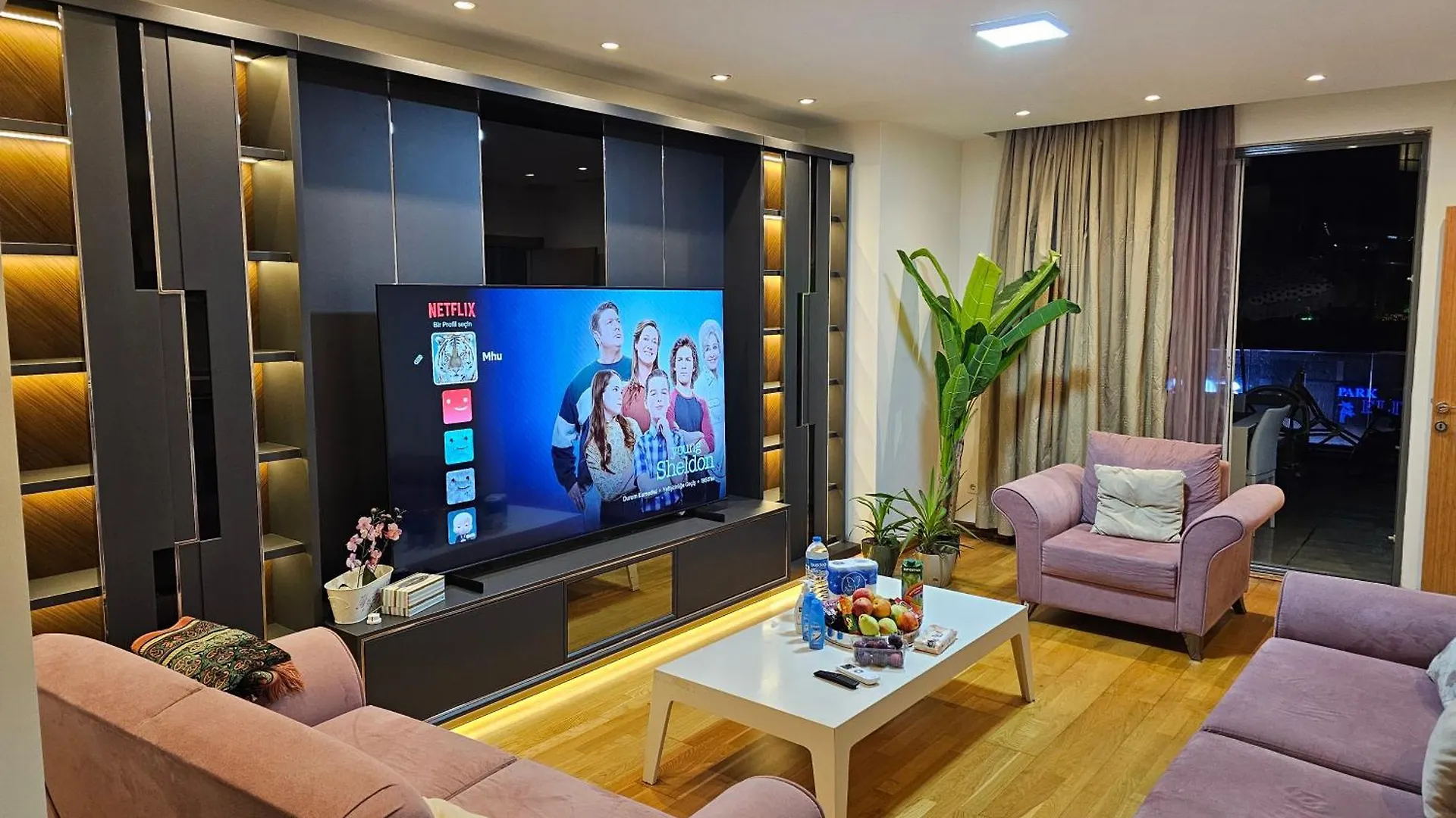 Taksim Perfect Residence, 3 Bedrooms, Pool, Sauna, Gym Κωνσταντινούπολη
