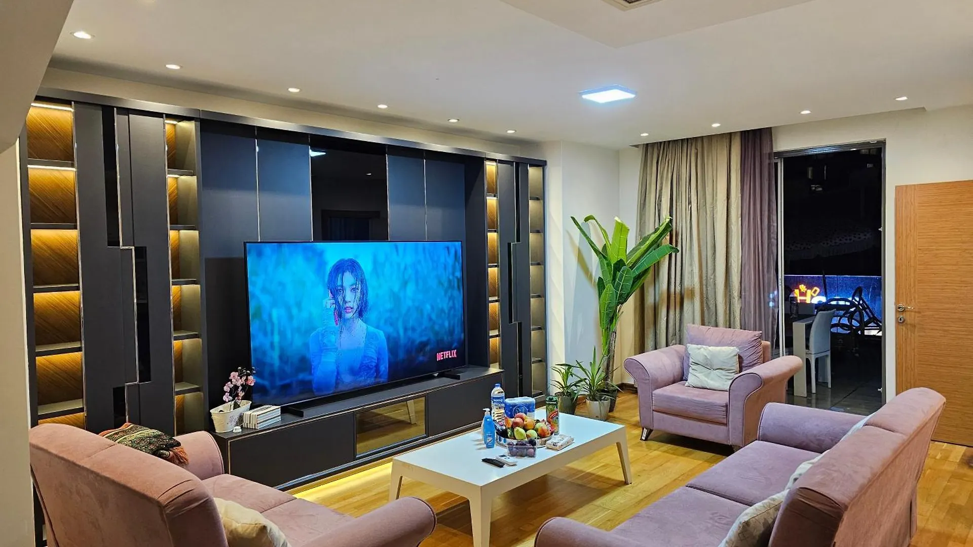 Taksim Perfect Residence, 3 Bedrooms, Pool, Sauna, Gym Κωνσταντινούπολη 0*,