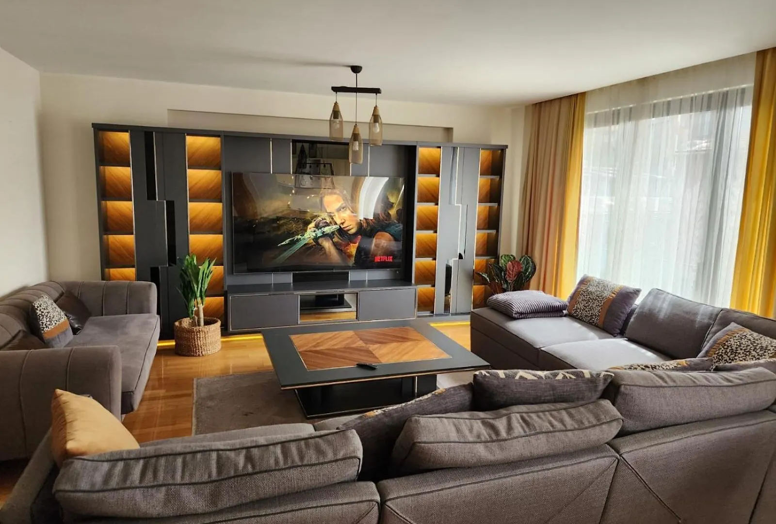 Taksim Perfect Residence, 3 Bedrooms, Pool, Sauna, Gym Κωνσταντινούπολη Τουρκία